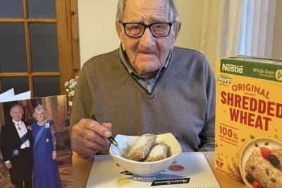 Леонард Гоуз