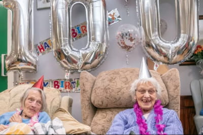 близнючки Енн Браун і Флоренс Бойкотт