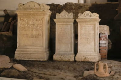 "город мертвых"