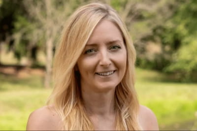 Лорен Канадей