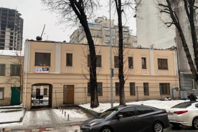 Неподалік "Золотих воріт" у Києві руйнують будівлю 1899 року