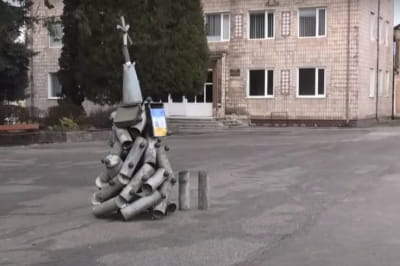 Ялинка з гільз