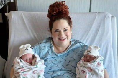 Новонароджені близнючки 