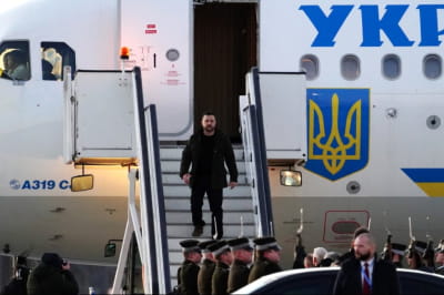 Зеленский прибыл в Латвию