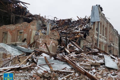 рашисти обстріляли цивільні обʼєкти у Вовчанську