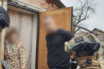 Поліція прийшла до провокаторів, що ломилися до журналіста Юрія Ніколова