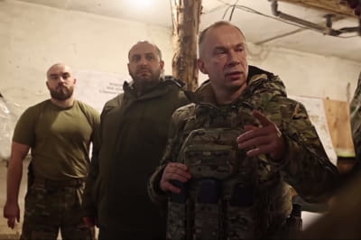 Олександр Сирський і Рустем Умєров у командному пункті
