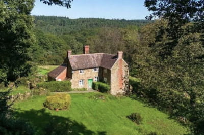 В Англії продають моторошний 400-річний будинок