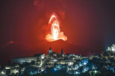 Извержение вулкана