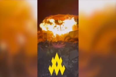 російський військовий спалив БРДМ