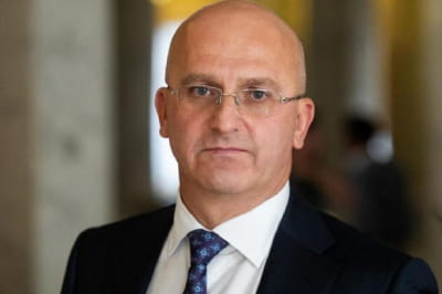 Олег Макаров