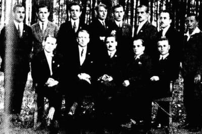 Фотография членства ЛУН (сидят слева направо М.Сциборский, М.Тобилевич, Т.Пасечник-Тарнавский, Л.Костаров, М.Загривный)
