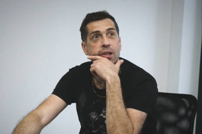 Співак Макс Покровський