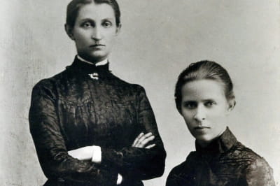 Ольга Кобылянская с Лесей Украинкой 