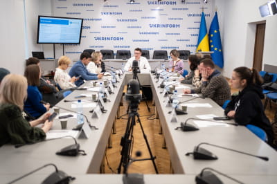 "5 канал" допоміг створити посібник для журналістів під час війни