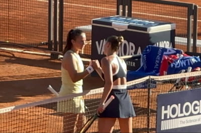 Українська тенісистка потиснула руку колишній росіянці 