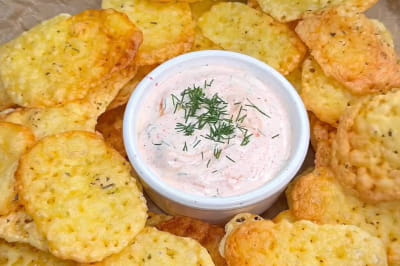 Сырные чипсы