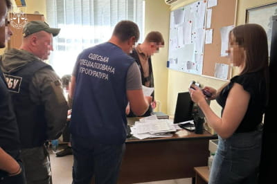 "Мертві душі" на службі