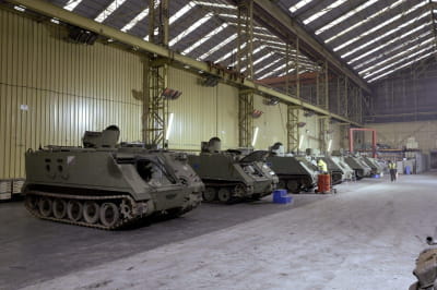 Военная техника на складе OIP Land Systems