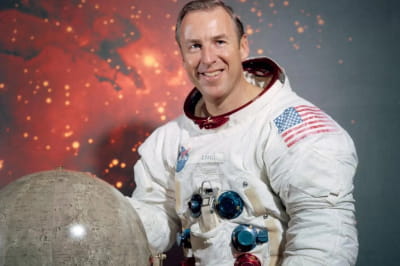 Джим Ловелл 