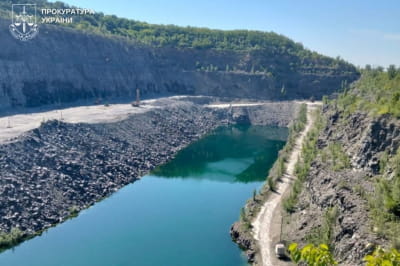 Незаконная добыча мигматита