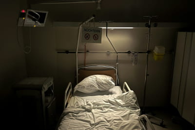 Больничная кровать