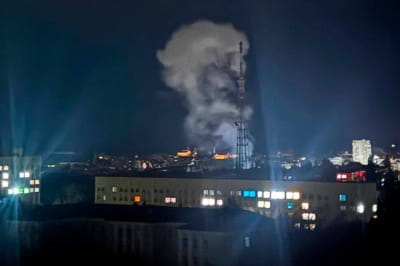 Россия атаковала телебашню в центре Чернигова