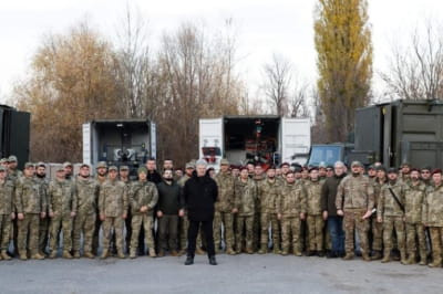 Порошенко передал помощь ВСУ