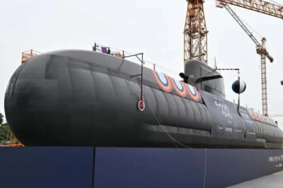 Південна Корея спустила на воду перший підводний човен