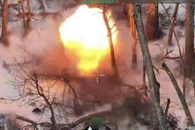 Уничтожают противника