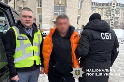 незаконно оформлював відстрочки 