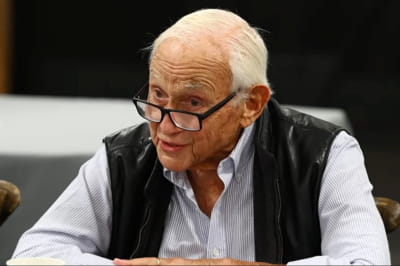 Леслі Векснер