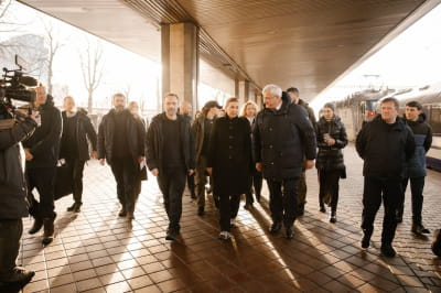 Візит до України