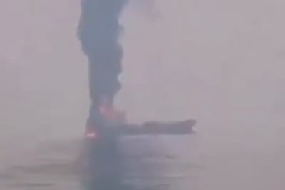 Затоплення нафтового танкера внаслідок влучання іранською ракетою
