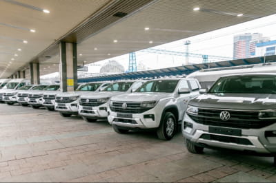 Німеччина передала Укрзалізниці автівки