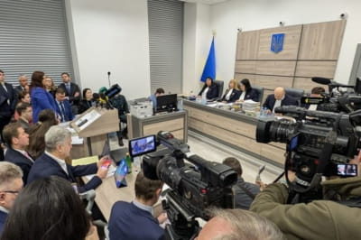 У суді щодо Порошенка немає умов для нормального розгляду 