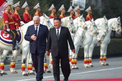 Олександр Лукашенко і Кім Чен Ин