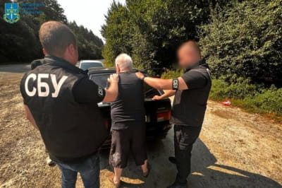 Пенсионер из Шепетовского района "сливал" данные россиянам