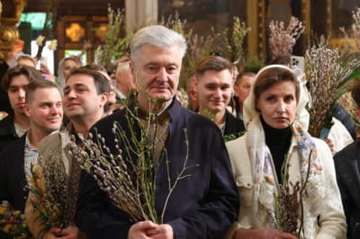 Порошенко посетили литургию в Вербное воскресенье