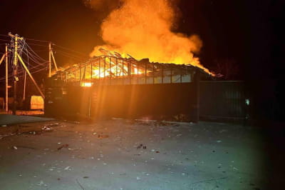 рф ударила дроном по Новій пошті