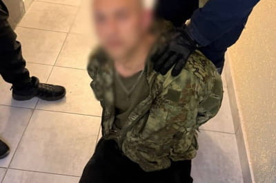 Ходил с автоматом по ЖК