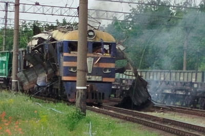 Наслідки удару дрона рф по залізничному транспорту