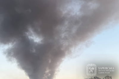 Дим після влучання у Харкові