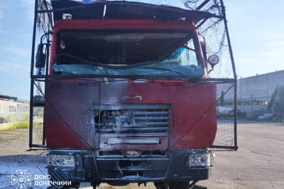 пошкоджена пожежна техніка внаслідок обстрілу рф