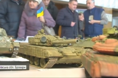 Виставка моделей військової техніки