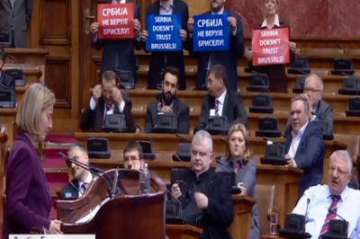 Проросійські депутати зірвали промову Федеріки Могеріні 