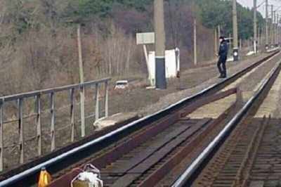 На Харківщині через муляж міни на коліях рух поїздів зупиняли на 4,5 години