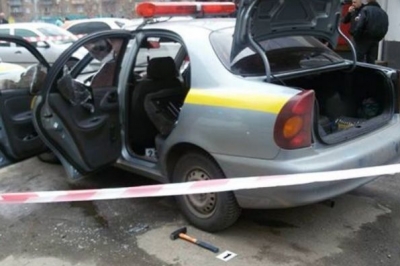 В Києві невідомі вкрали з автомобіля охоронної фірми сумку з грошима