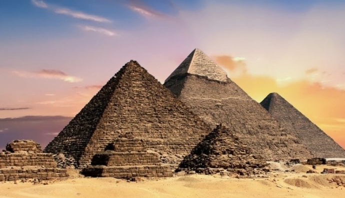 Хеопс, Гиза, египетские пирамиды