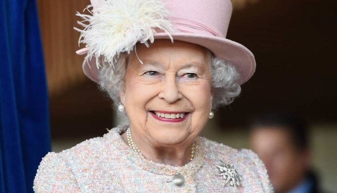 Єлизавета ІІ і собачки